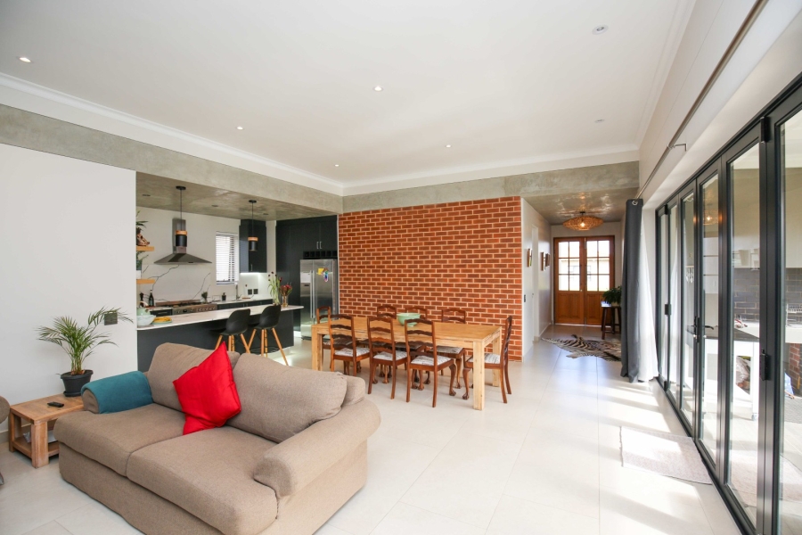 3 Bedroom Property for Sale in The Hill Western Cape
